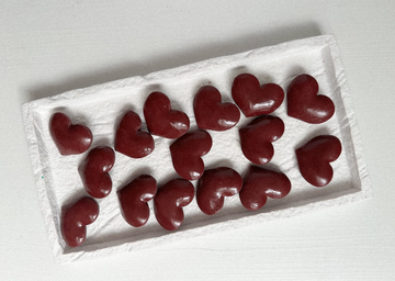 WHY WE VALUE HANDMADE GIFTS MORE: THE EMOTIONAL PSYCHOLOGY OF MEANINGFUL OBJECTS